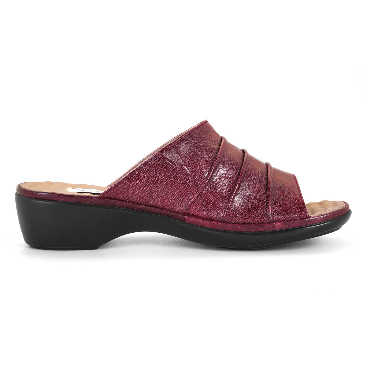 Pierre Cardin รองเท้าผู้หญิง รองเท้าแตะ รองเท้าแตะส้นแบน นุ่มสบาย ผลิตจากหนังแท้ สีแดงเบอรี่ รุ่น20SS230