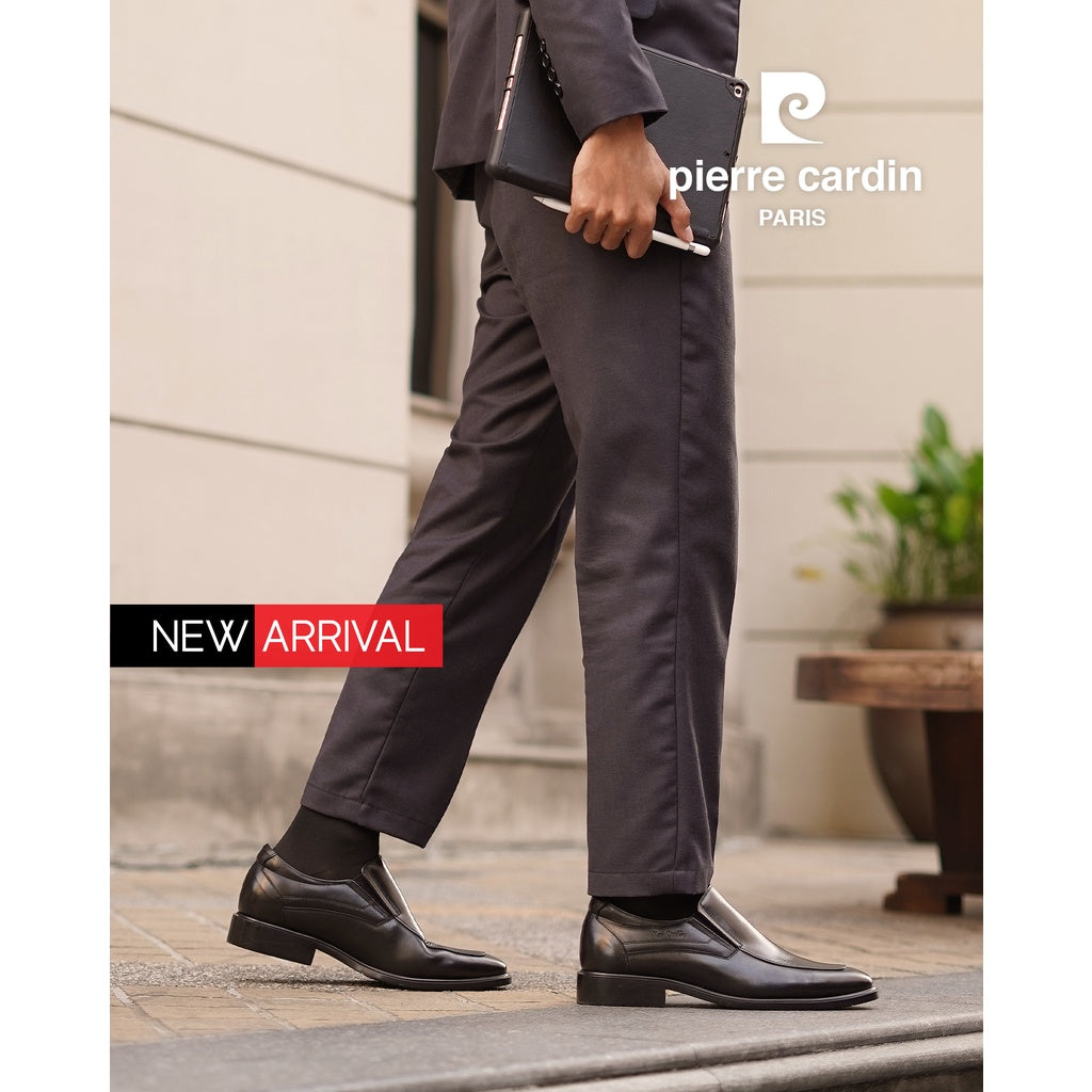 Pierre Cardin รองเท้าผู้ชาย รองเท้าทางการ นุ่มสบาย ผลิตจากหนังเเท้ สีดำ รุ่น 80TD124