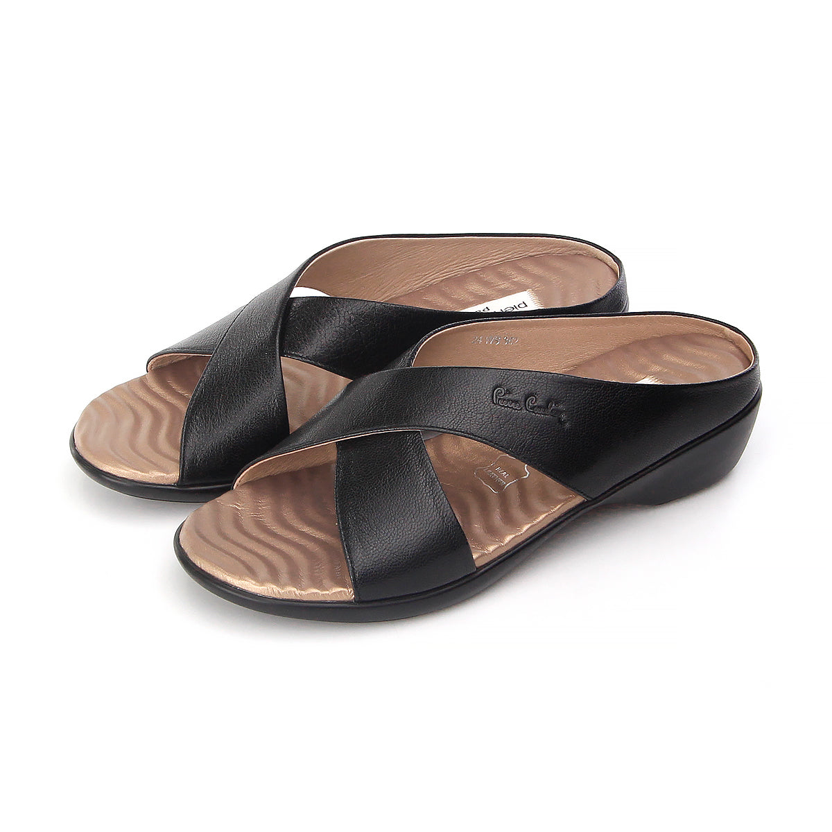 Pierre Cardin รองเท้าผู้หญิง ลำลอง ส้นแบน นุ่มสบาย ผลิตจากหนังแท้ สีดำ รุ่น 24WS362