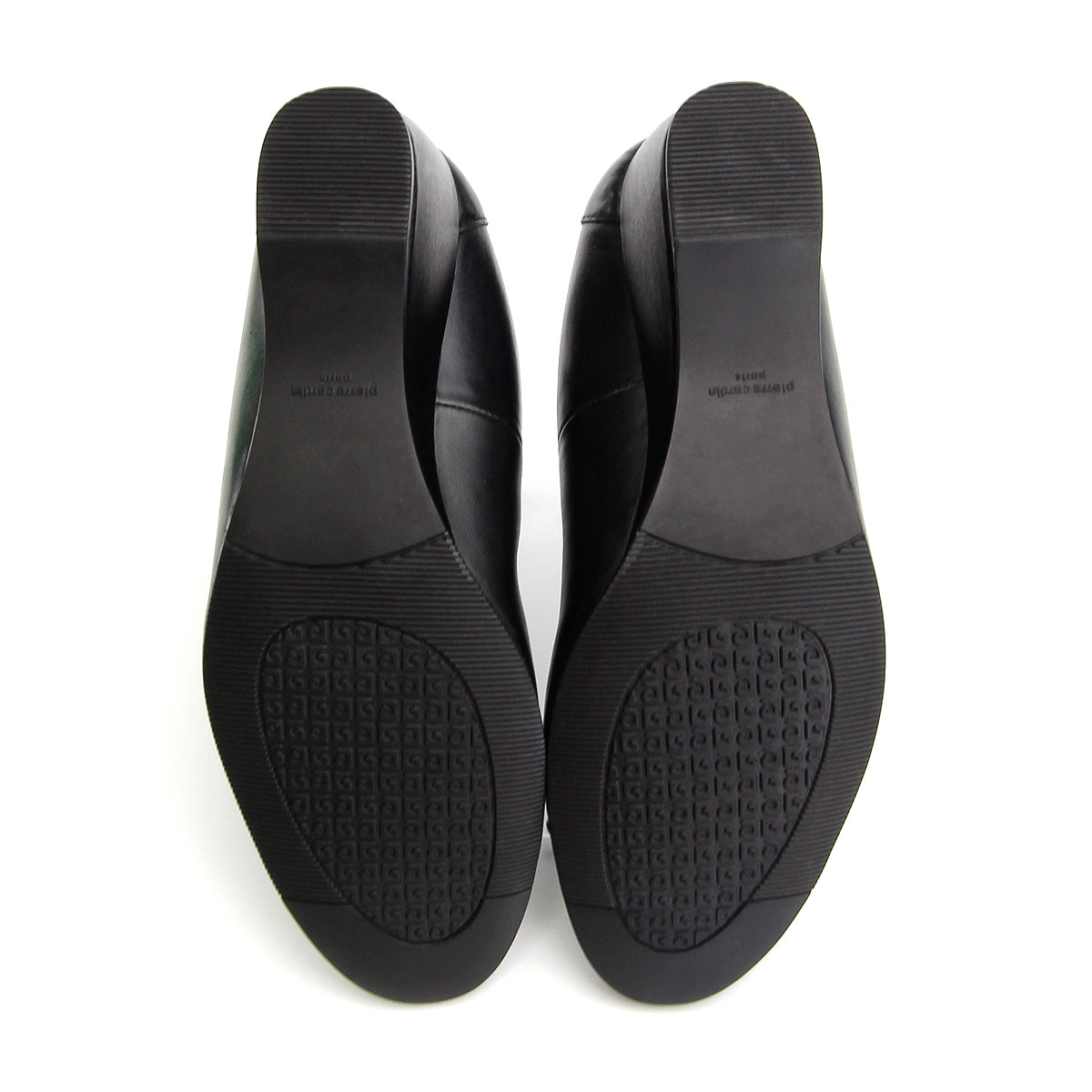 Pierre Cardin รองเท้าผู้หญิง รองเท้าส้นสูง นุ่มสบาย ผลิตจากหนังแท้ สีดำ รุ่น 27WC448