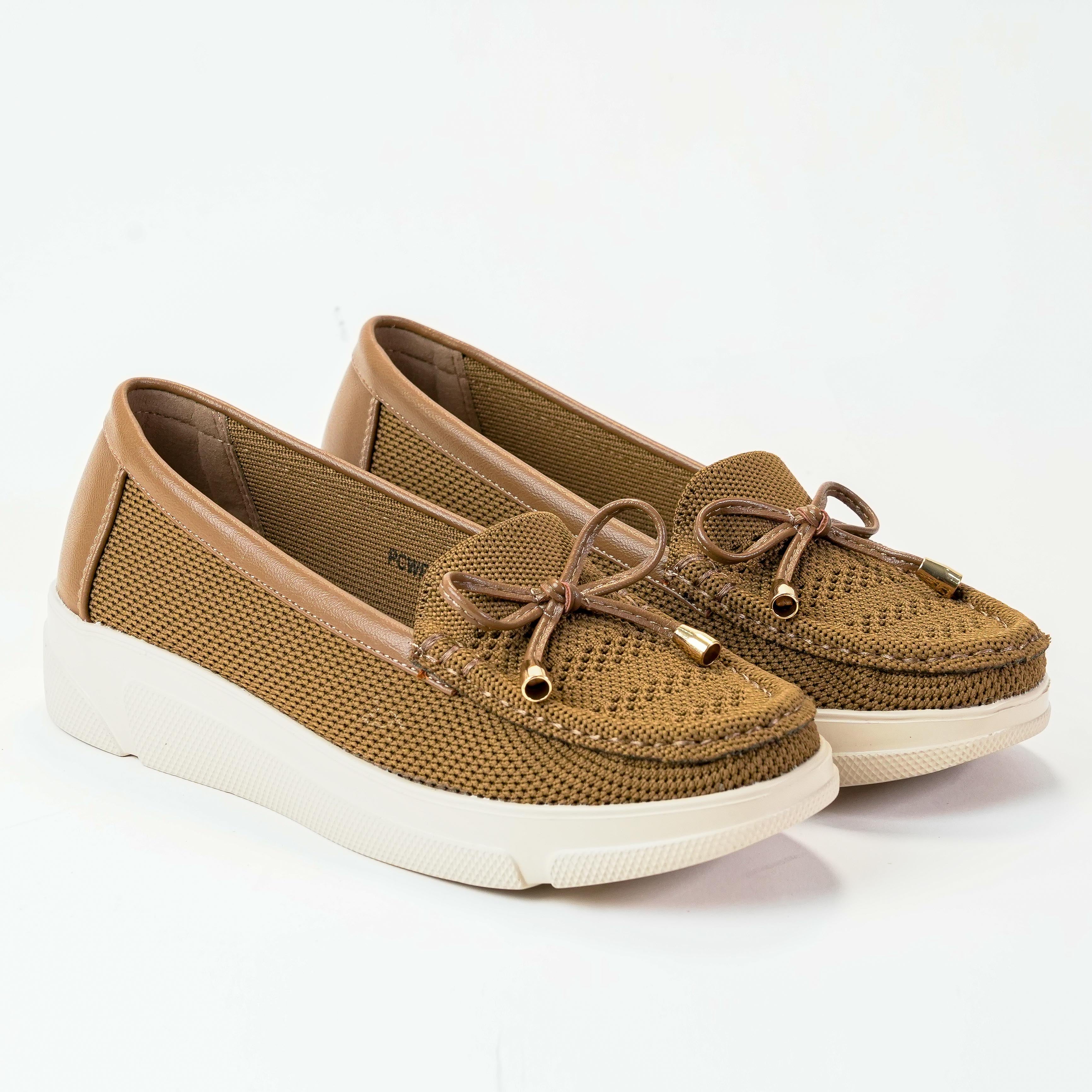รองเท้า Loafer ผู้หญิง Pierre Cardin ผ้า Knit ผสมหนังสังเคราะห์ น้ำหนักเบา ระบายอากาศดี ใส่สบาย สไตล์โมเดิร์น – Women Shoes 55VD181