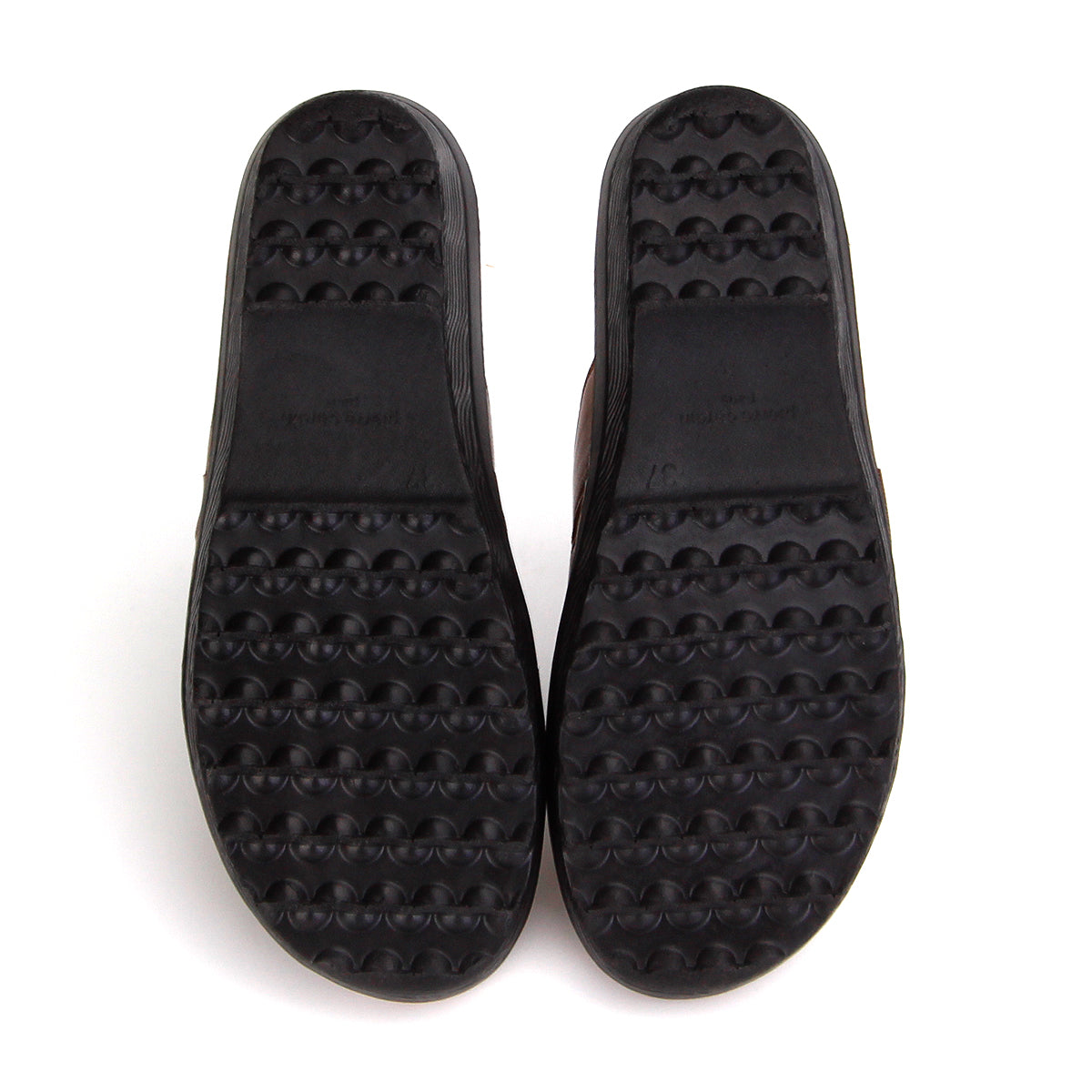 Pierre Cardin รองเท้าแตะหนังแท้ ทรงสวม สีแดงเบอร์รี่ ไซส์ 36–42 รุ่น 21SS245