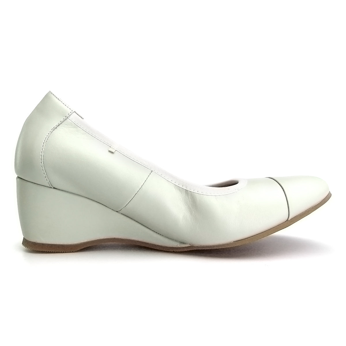 Pierre Cardin รองเท้าผู้หญิง รองเท้าส้นสูง นุ่มสบาย ผลิตจากหนังแท้ สีดำ รุ่น 27WC448