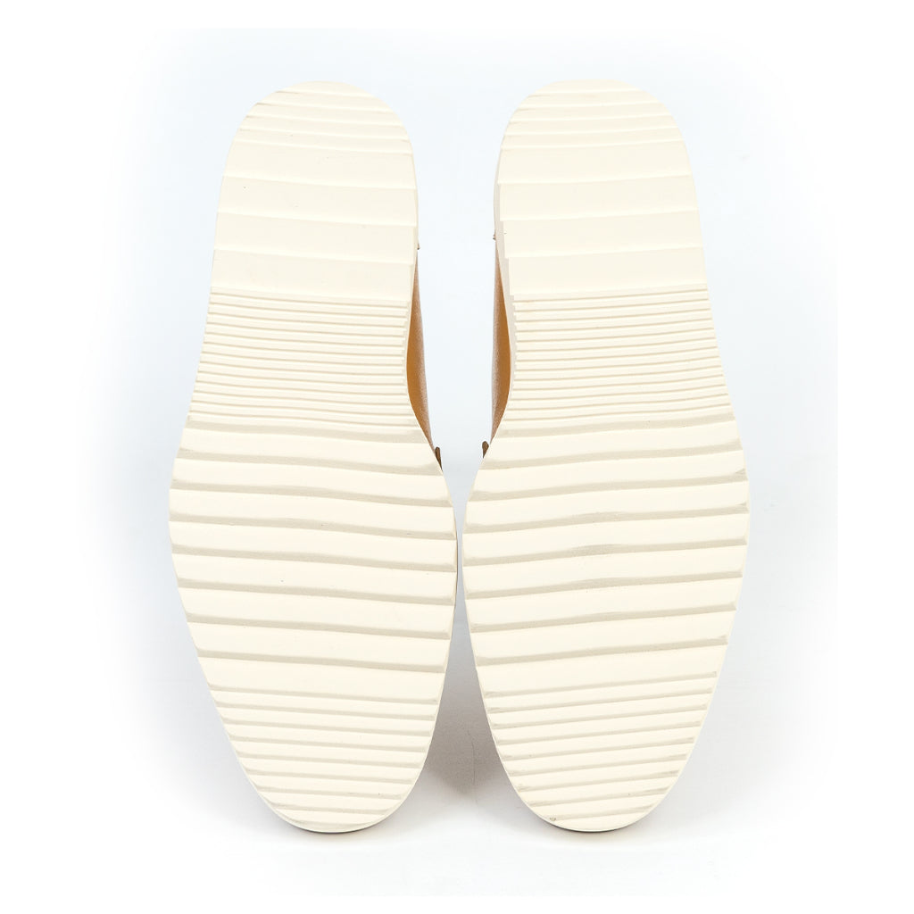 Pierre Cardin รองเท้าคัทชูผู้หญิง ส้นแบน นุ่มสบาย ผลิตจากหนังแท้ สีน้ำตาลอ่อน รุ่น 32TC134