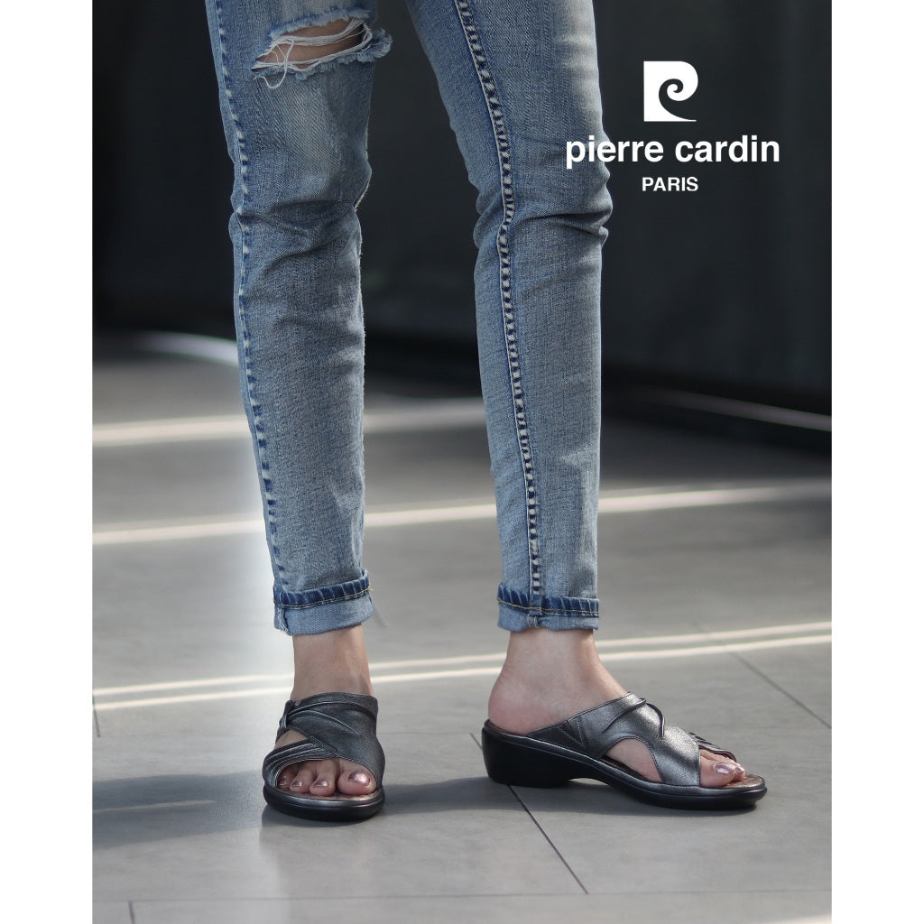 [Size 36 - 41] Pierre Cardin รองเท้าแตะผู้หญิง เพื่อสุขภาพ นุ่มสบาย ผลิตจากหนังแท้ สีเทา รุ่น 23SS294
