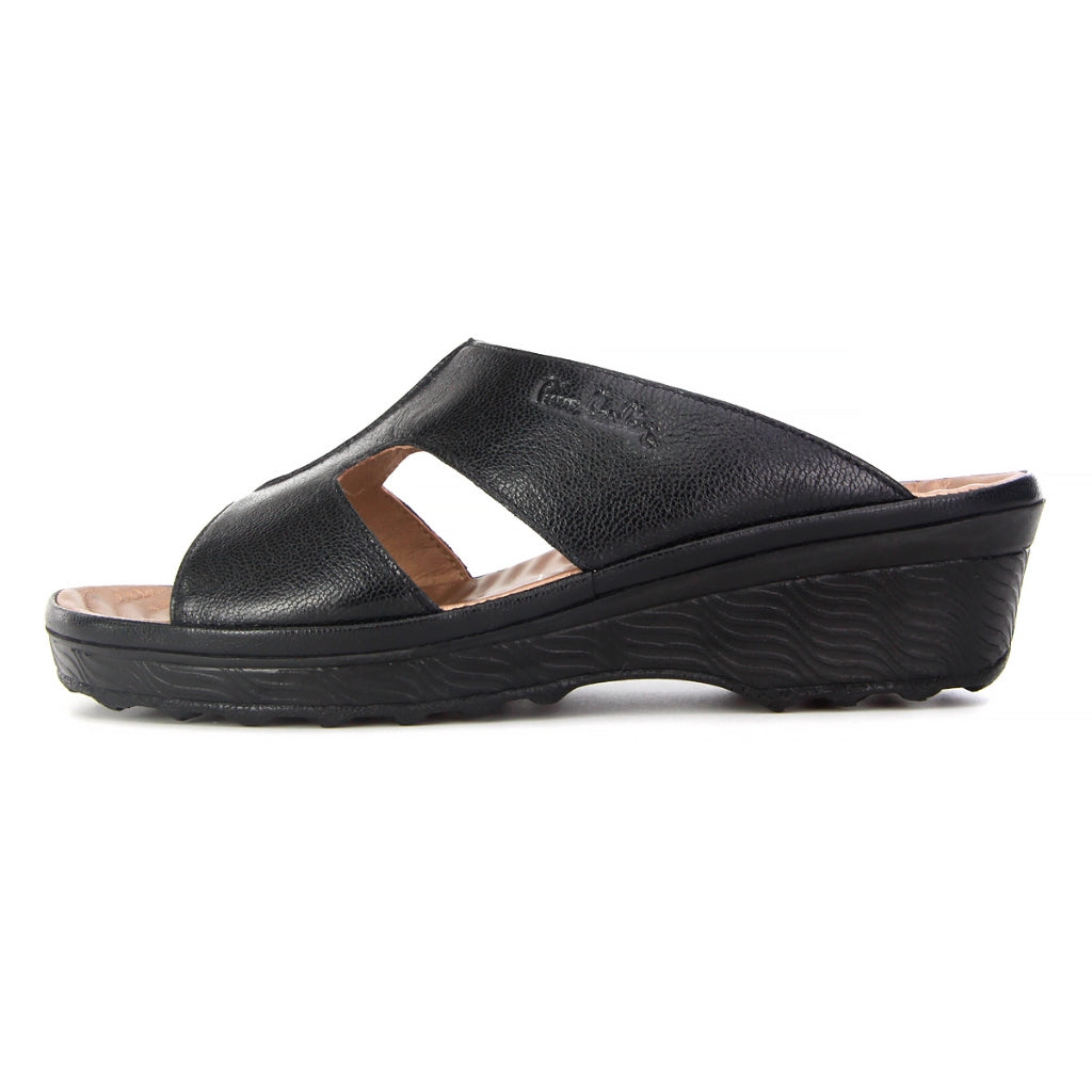 Pierre Cardin รองเท้าแตะผู้หญิง เพื่อสุขภาพ นุ่มสบาย ผลิตจากหนังแท้ สีน้ำตาล รุ่น 21SS244